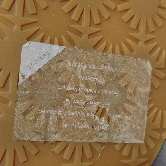 NWOT Authentic UGG Fluff Yeah Fuzzy Slippers Sz.10 Never Worn (X-107 CRATE) - Picture 12 of 12